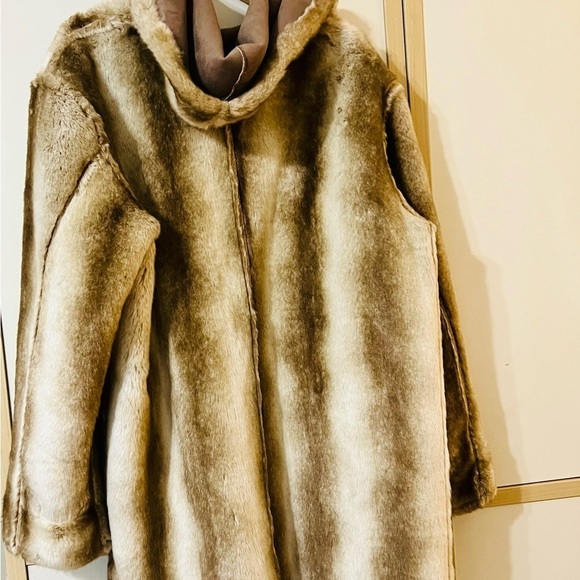 Beautiful reversible  Jones NY coat. Really gorgeous. - Picture 3 of 5